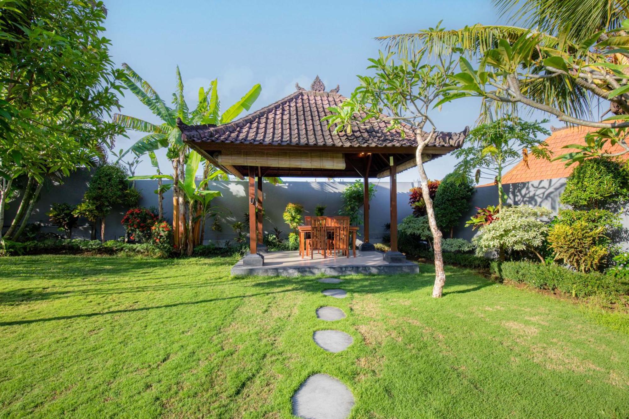 Carik Bali Guest House Canggu Exterior photo